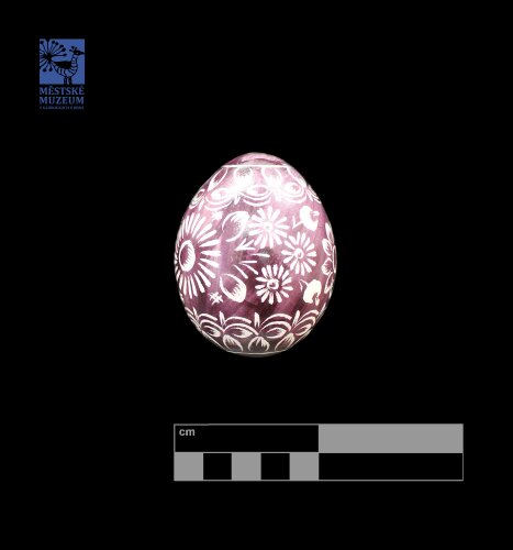 Vyškrabávaná fialová kraslice